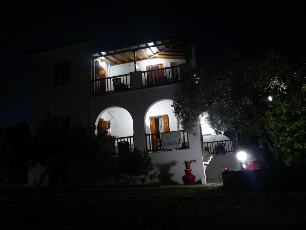 Liossis Rooms & Apartments Skopelos Zewnętrze zdjęcie